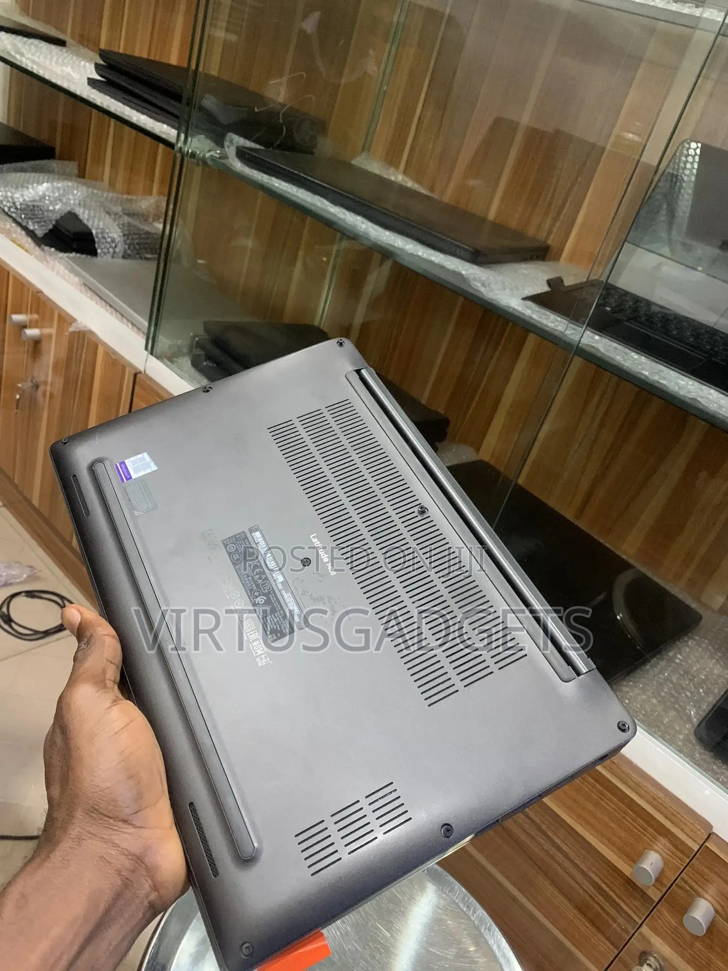 Laptop Dell Latitude 7400 8GB Intel Core i5 SSD 256GB