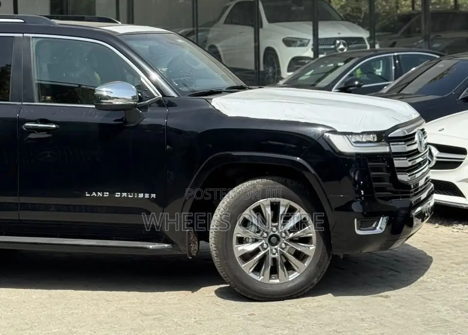 New Toyota Land Cruiser 2025 Black