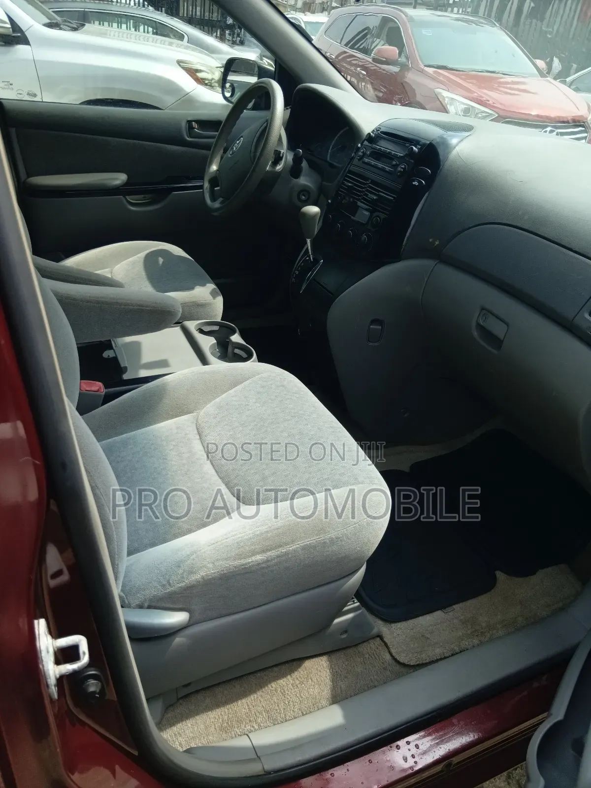 Toyota Sienna LE AWD 2005 Red