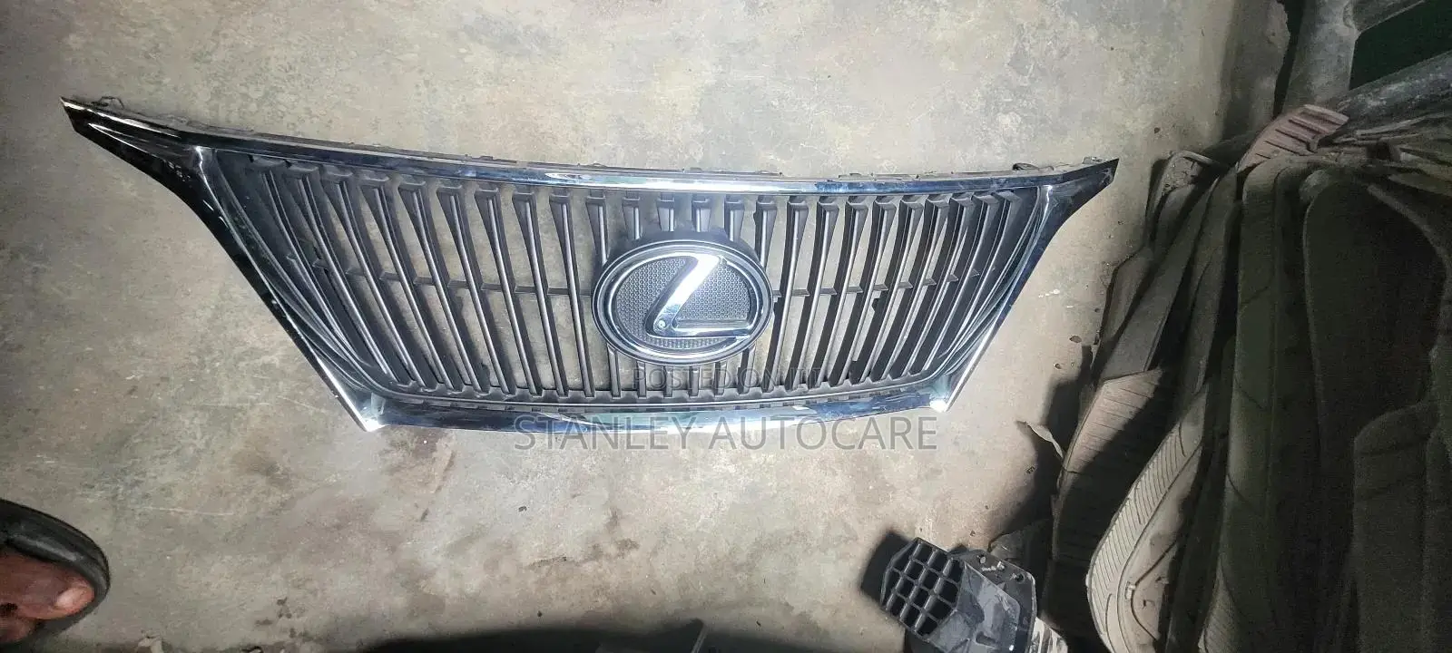 Front Grill Rx 350 2010-2012