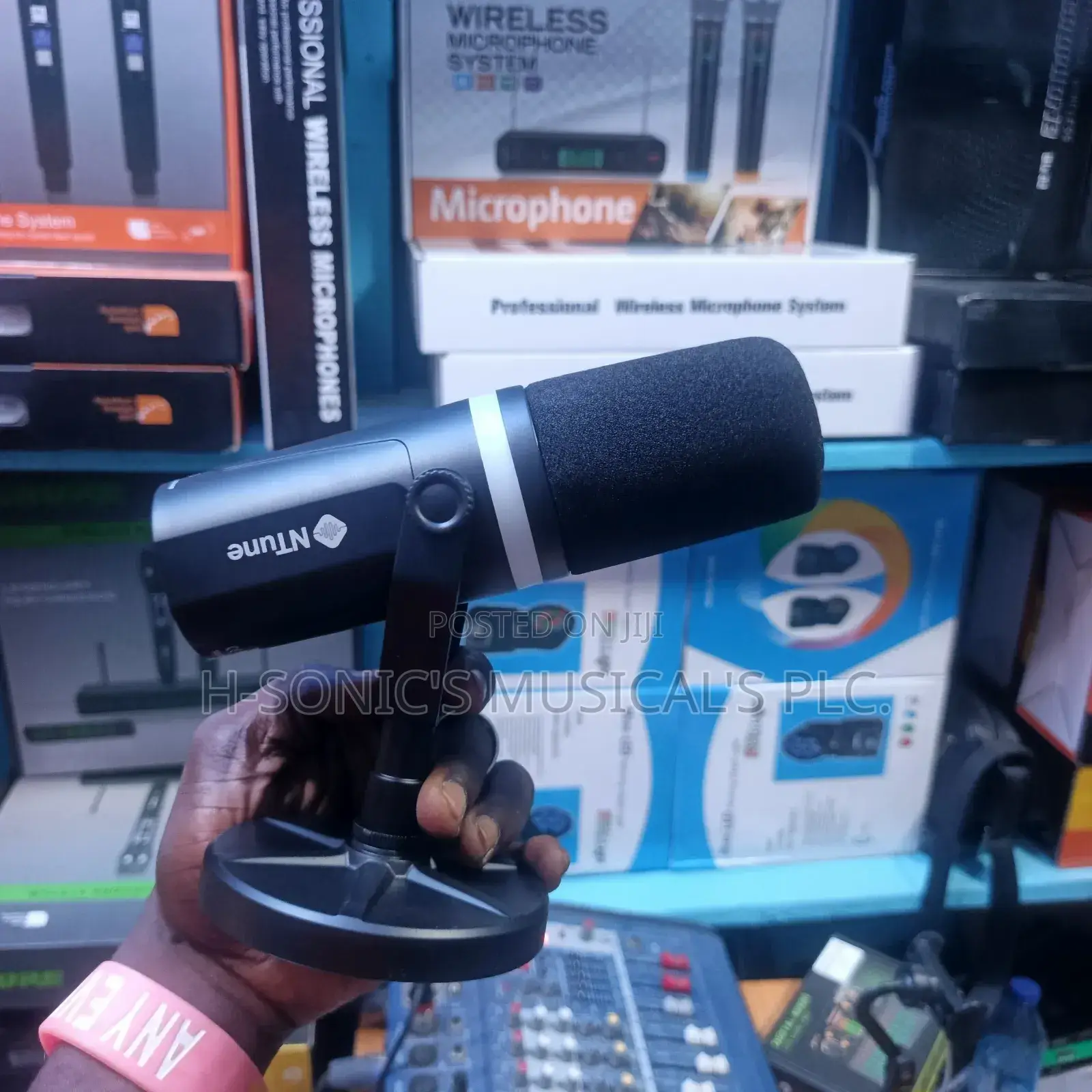 Ntune N-Tune S-338 Podcast Dynamic Microphone.