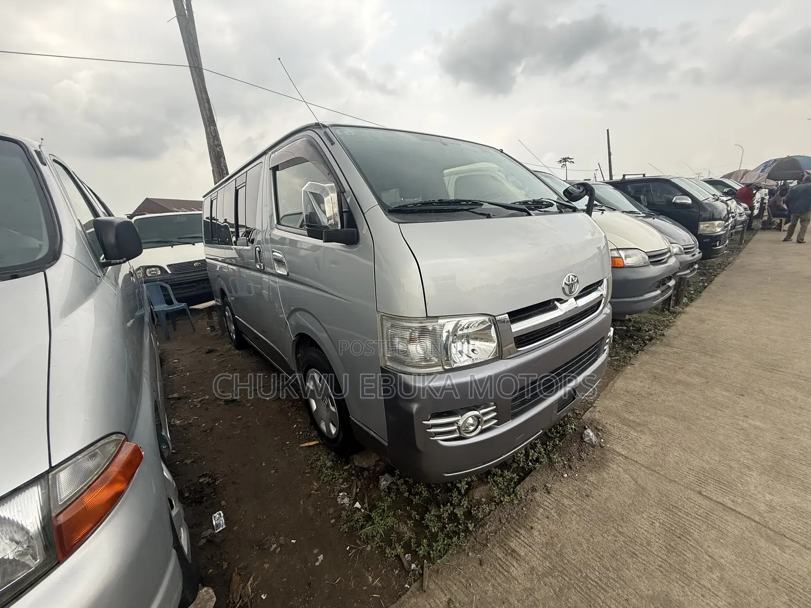 Toyota HiAce 2010 Silver