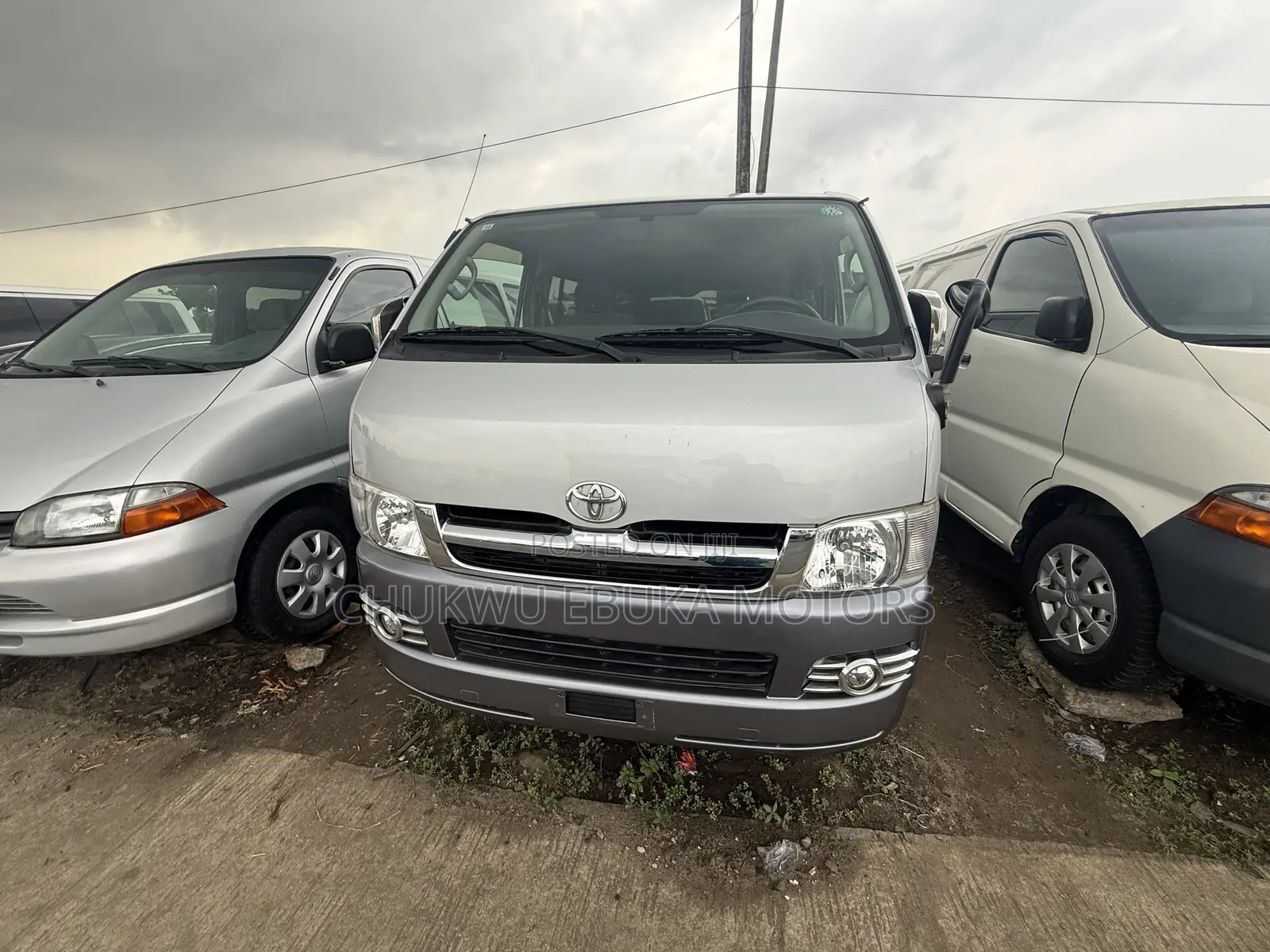 Toyota HiAce 2010 Silver