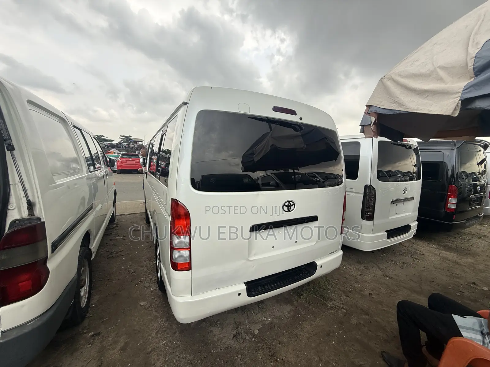 Toyota HiAce 2013 White