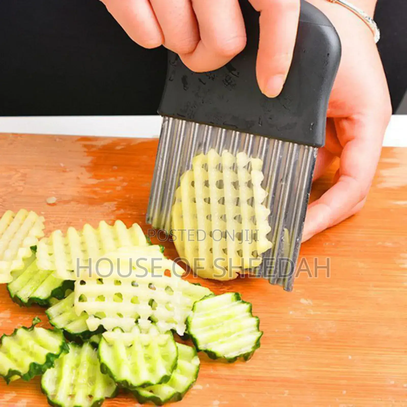 Stainless Steel Crinkle Cutter /Wavy Vegetable Slicer.