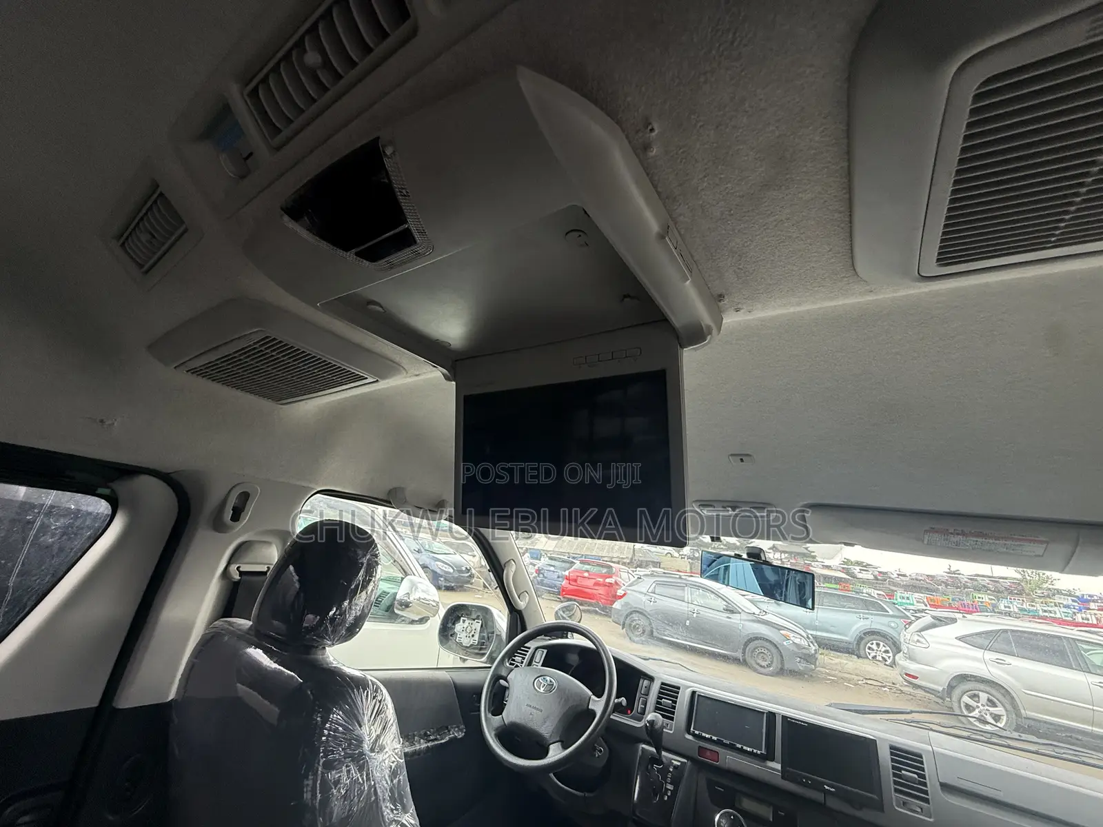 Toyota HiAce 2014 Black