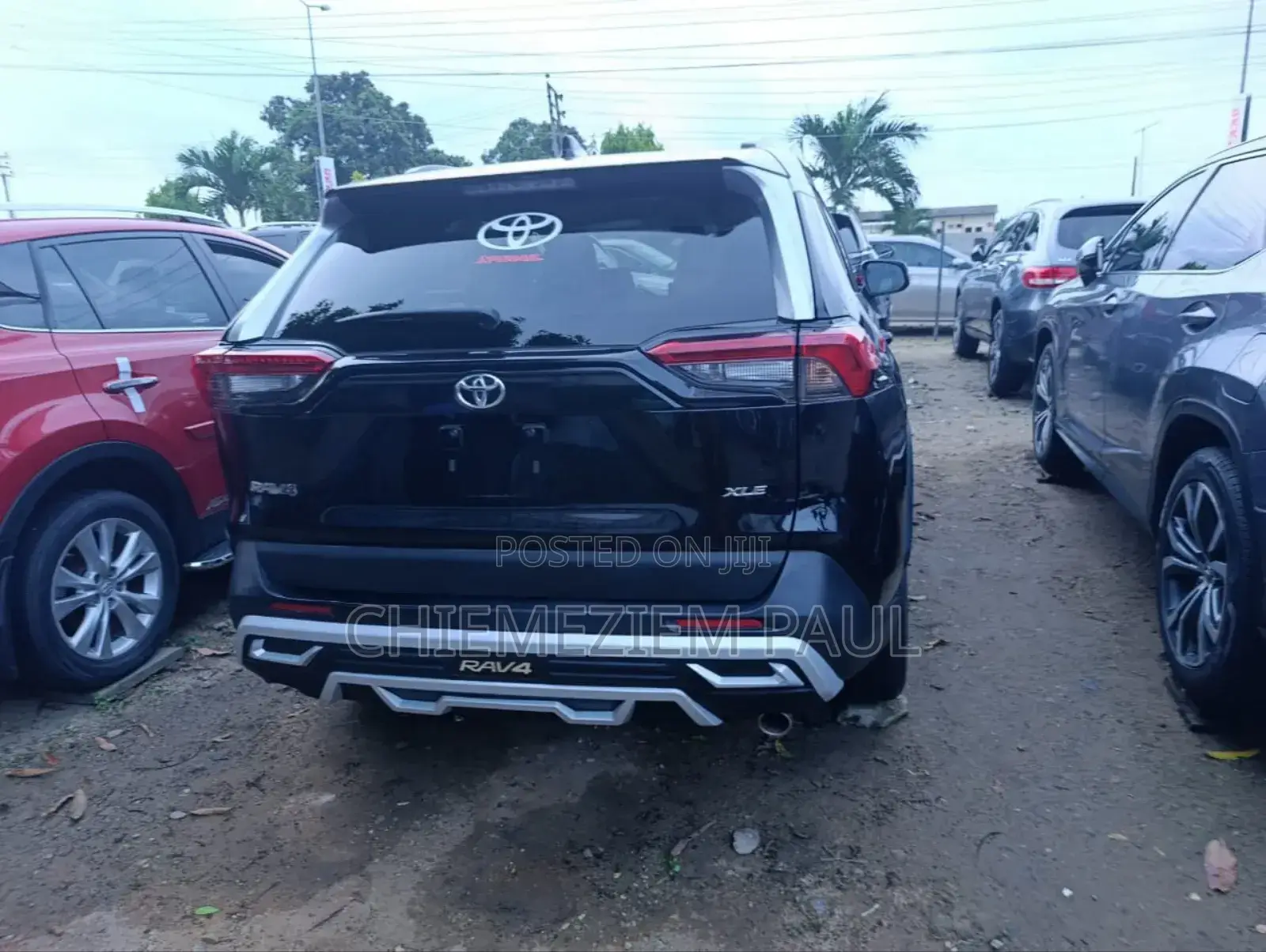 Toyota RAV4 XLE 2021 Black