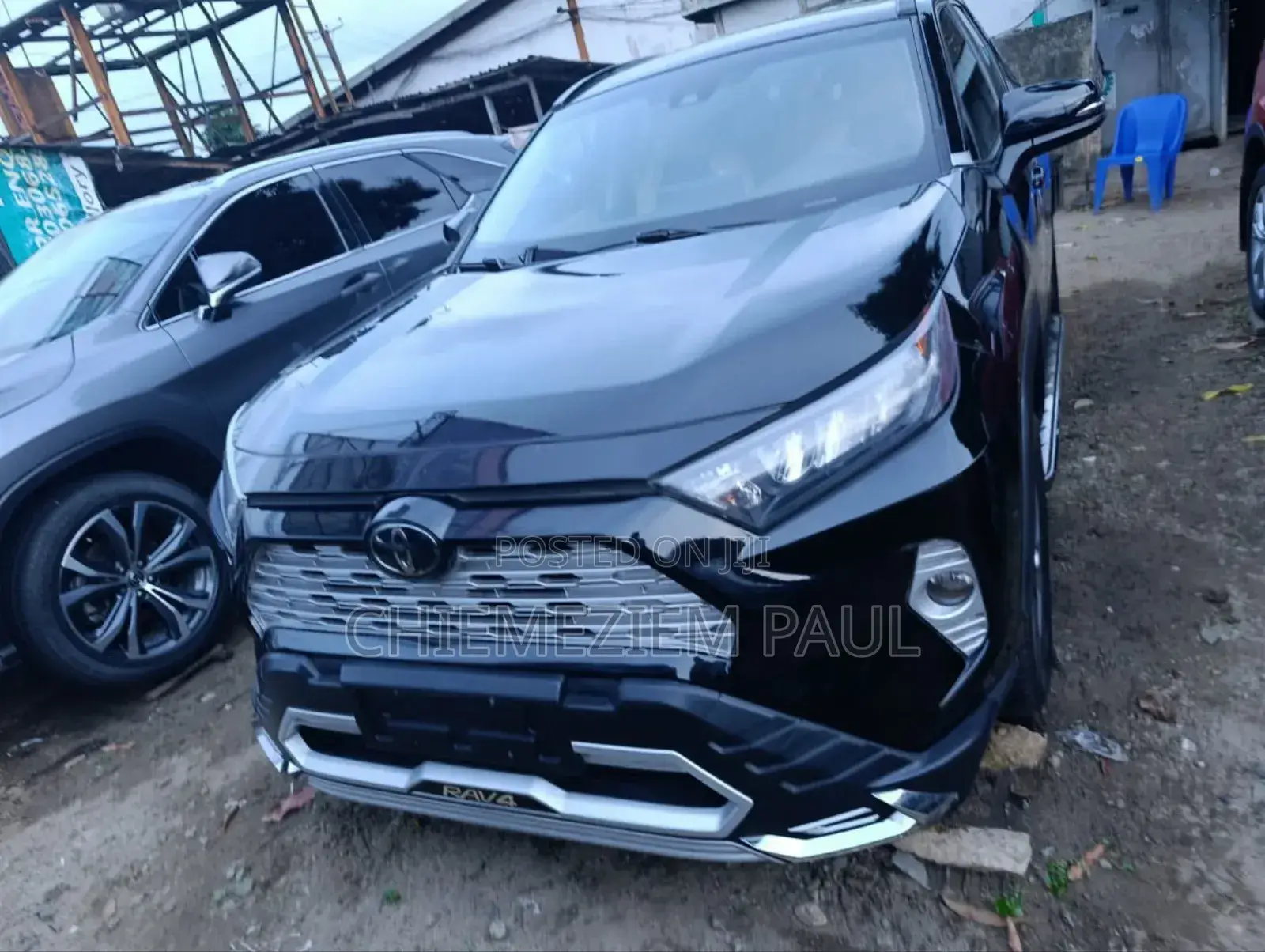 Toyota RAV4 XLE 2021 Black