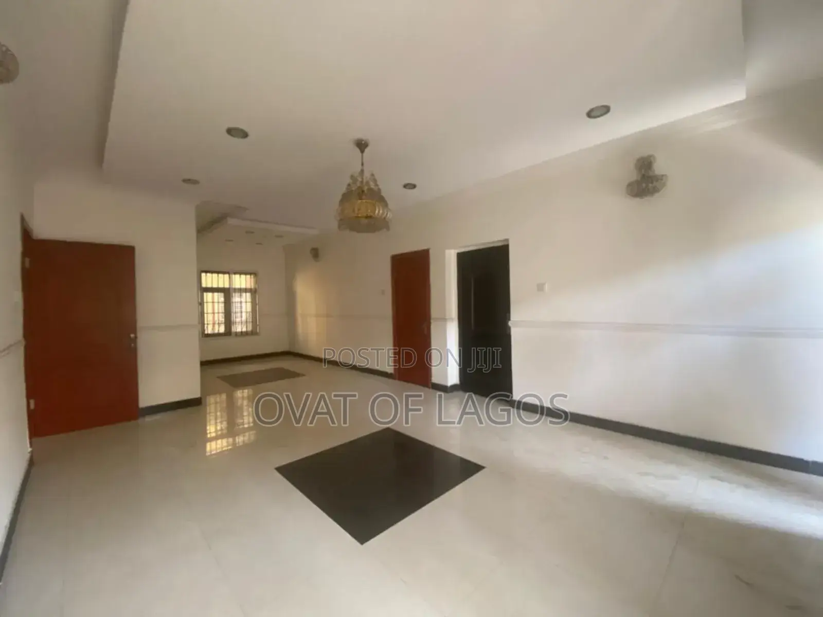 3bdrm Apartment in Chevron for rent