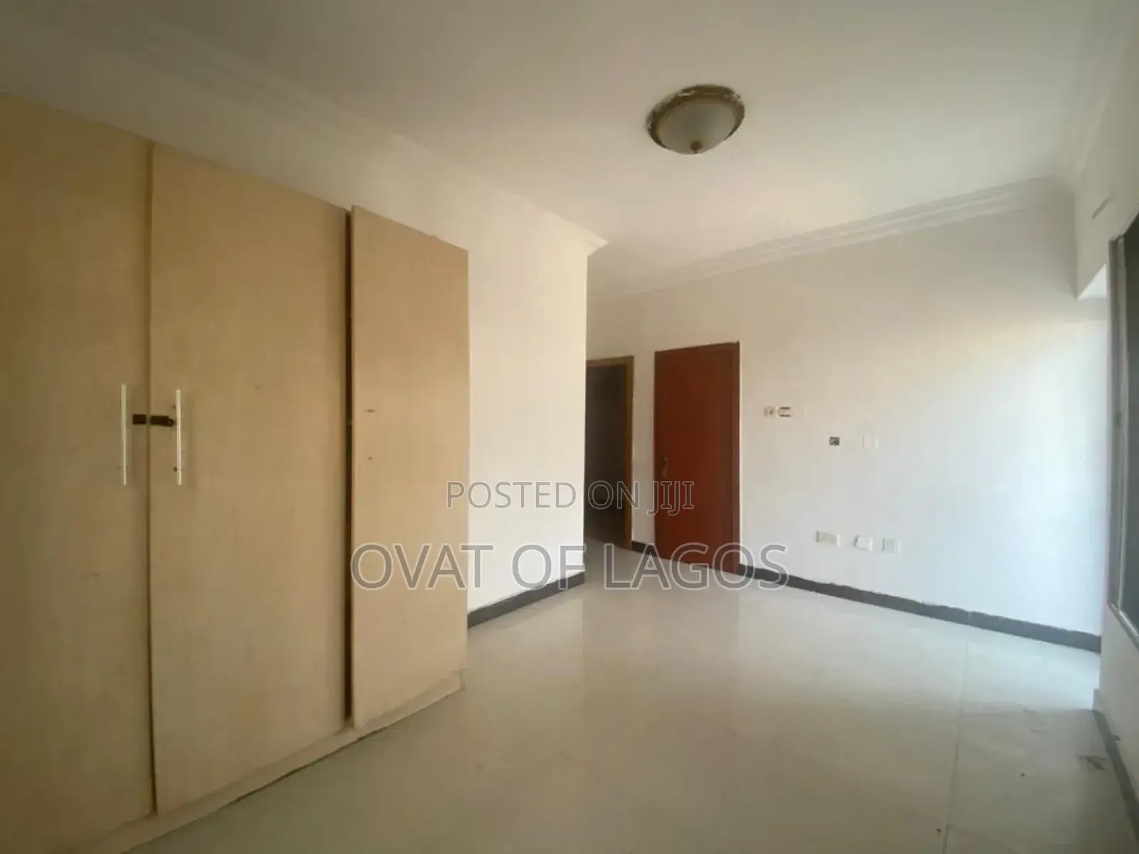 3bdrm Apartment in Chevron for rent