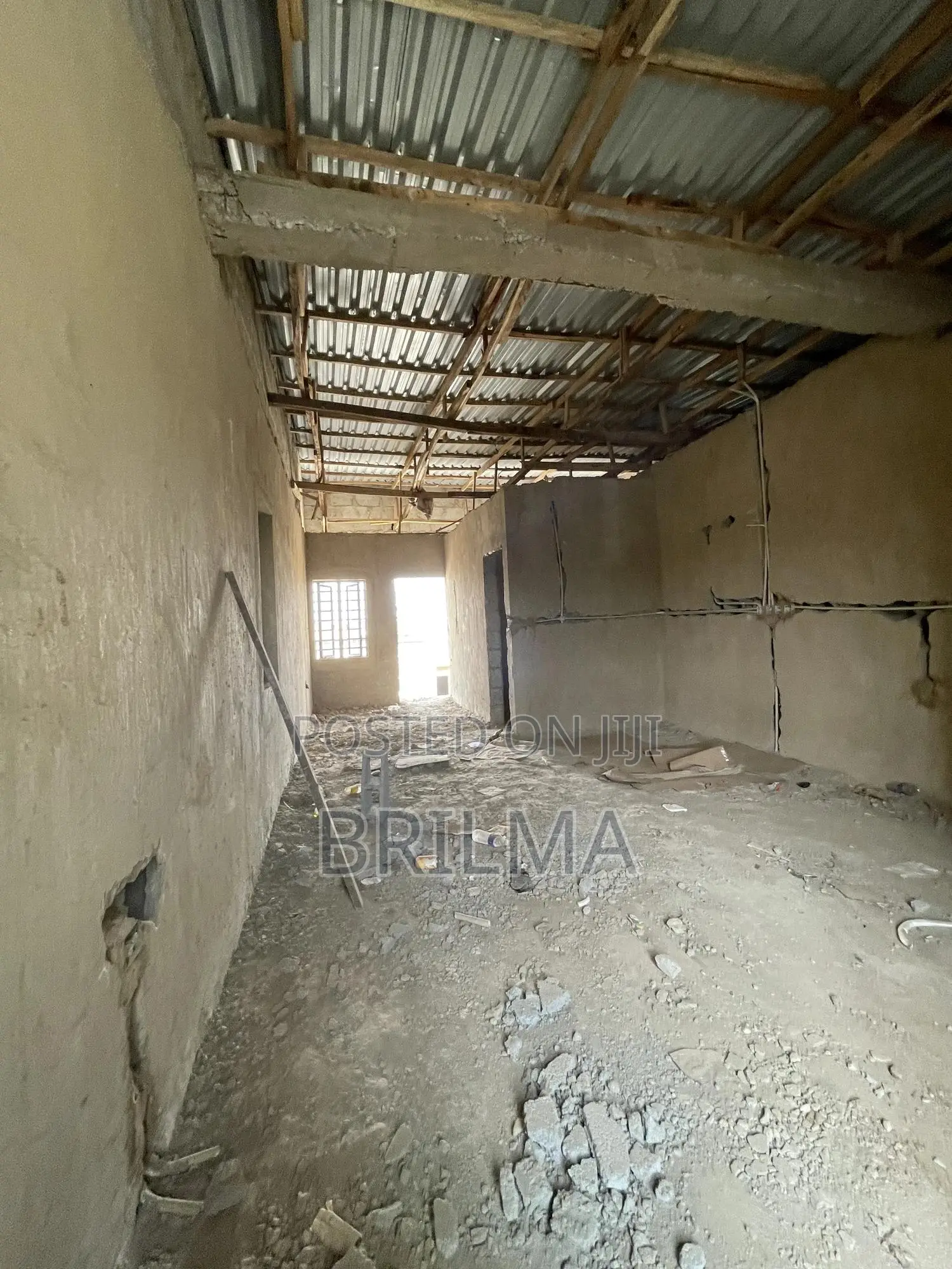 4bdrm Townhouse/Terrace in Gaduwa for sale