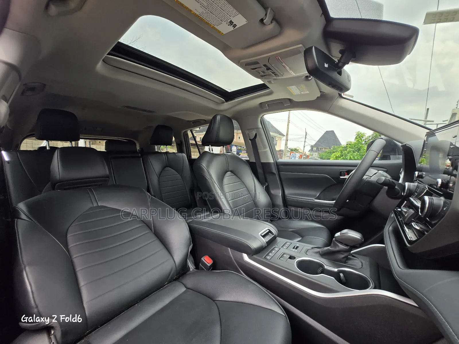Toyota Highlander XLE 2022 Gray
