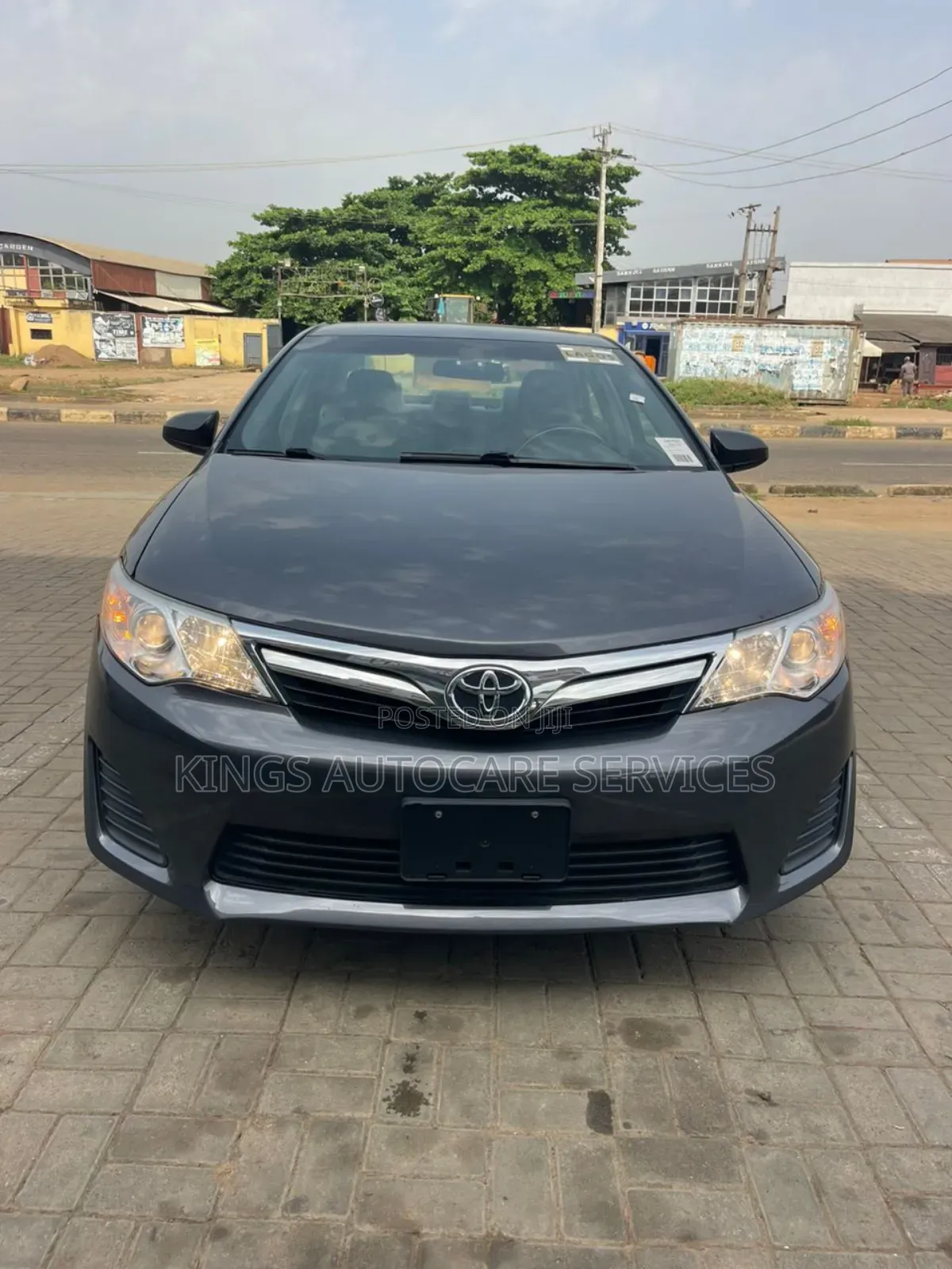 Toyota Camry LE 4dr Sedan (2.5L 4cyl 6A) 2013 Gray