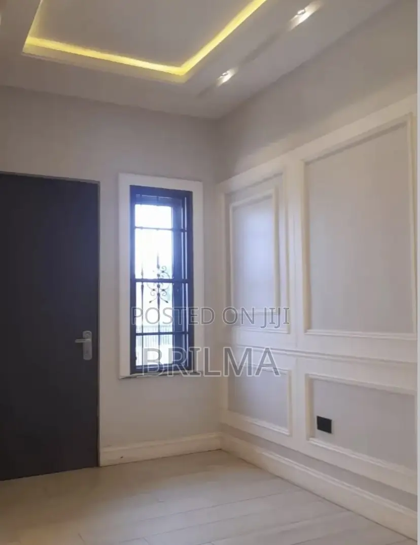 4bdrm Duplex in Lugbe District for sale