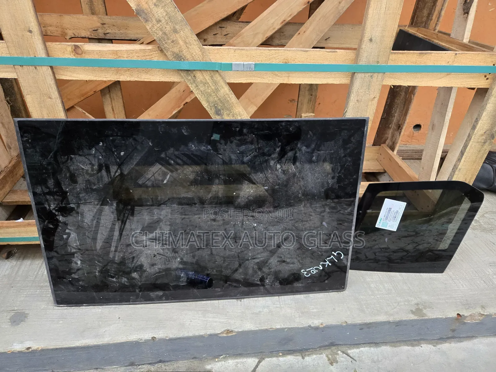 Glk350 Back Panoramic Roof Glass Available