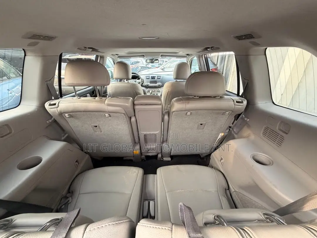Toyota Highlander 2011 Gray
