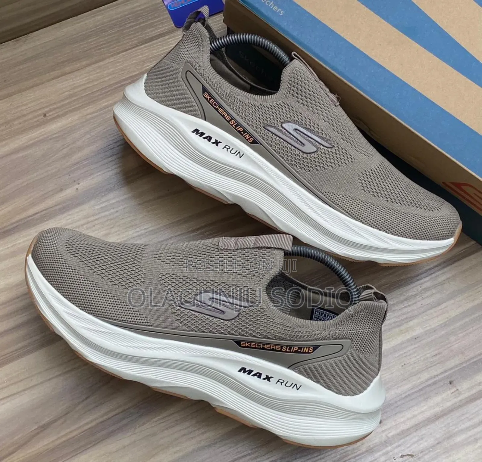 Original Luxury Skechers Max Run Sneakers