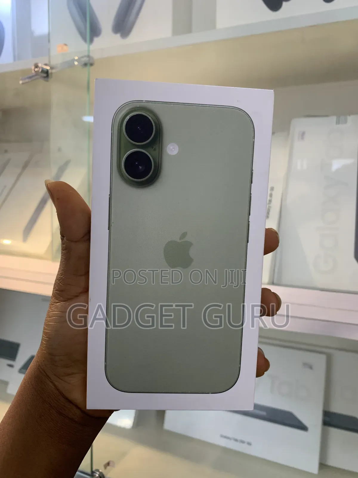 New Apple iPhone 17 256 GB Green