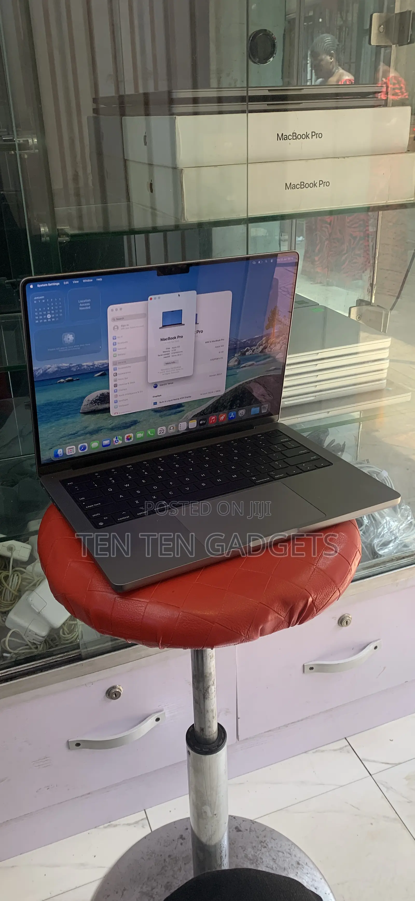 Laptop Apple MacBook Pro 2023 M3 14-Inch 8GB Apple M3 SSD 512GB