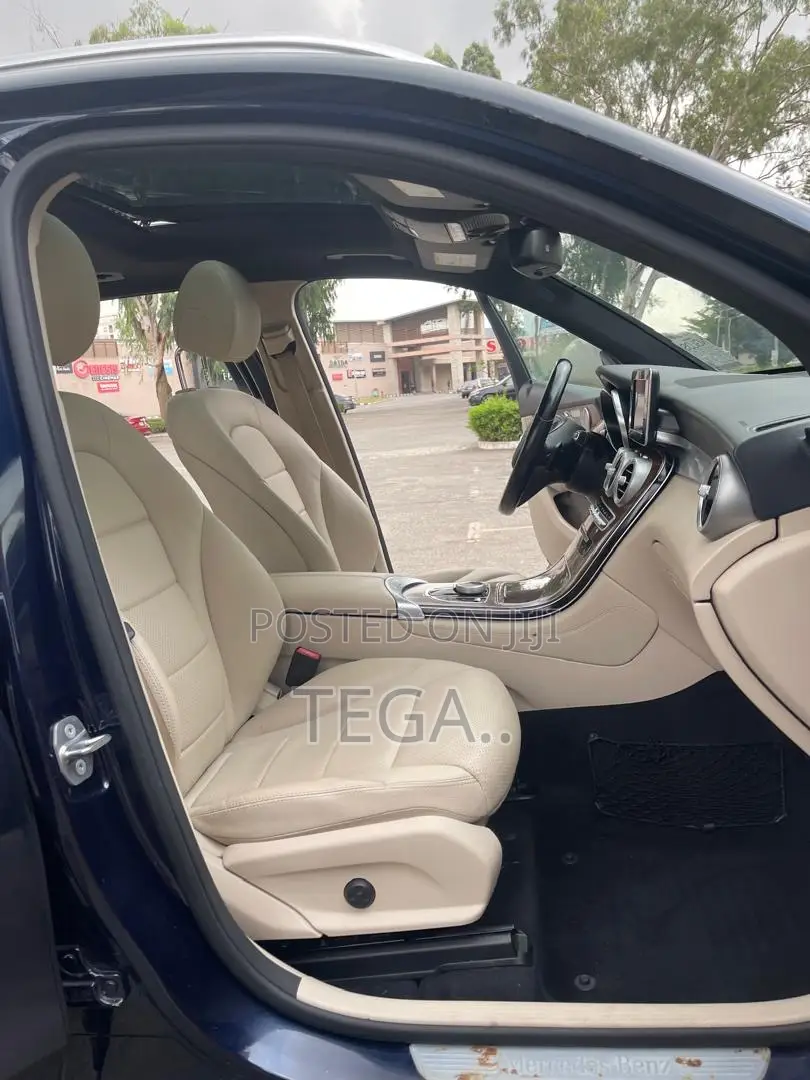 Mercedes-Benz GLC-Class 2017 Blue