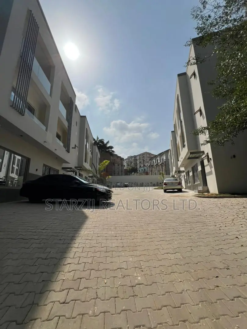 5bdrm Townhouse/Terrace in Maitama for sale