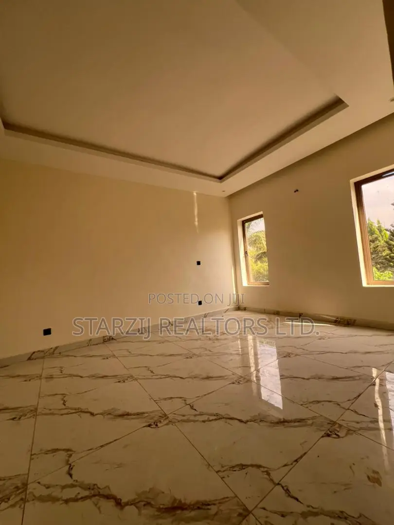 5bdrm Townhouse/Terrace in Maitama for sale
