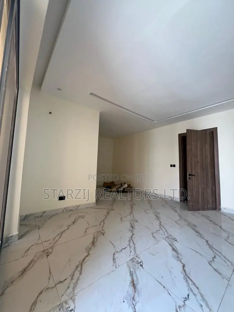 5bdrm Townhouse/Terrace in Maitama for sale