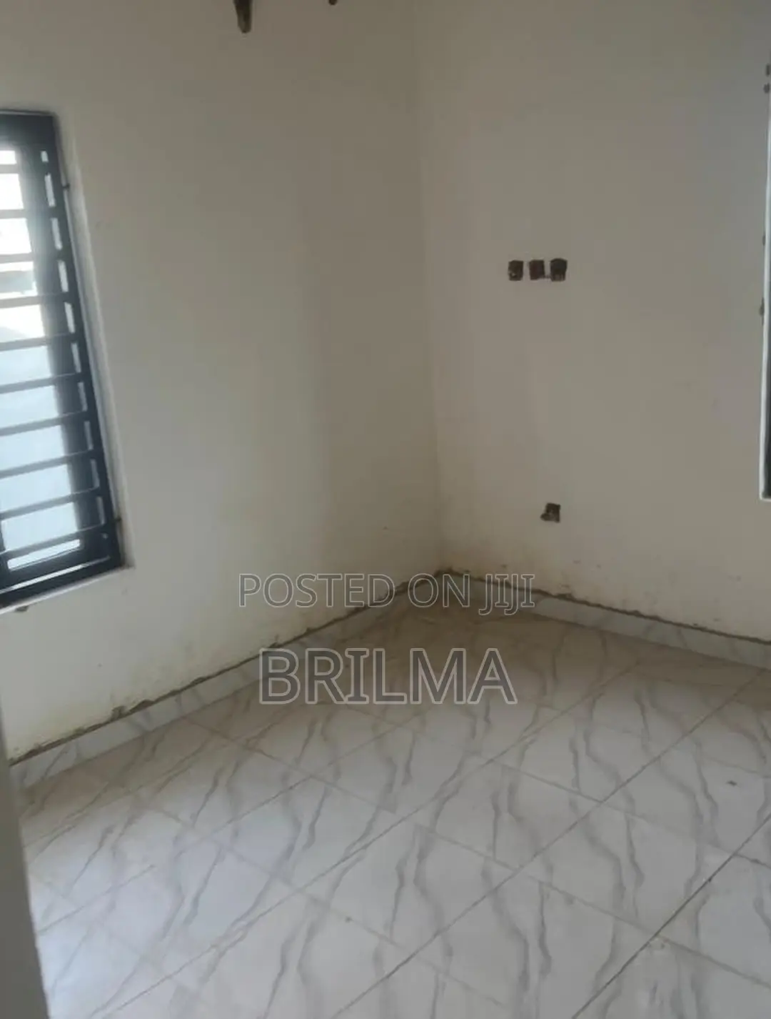3bdrm Block of Flats in Durumi for sale