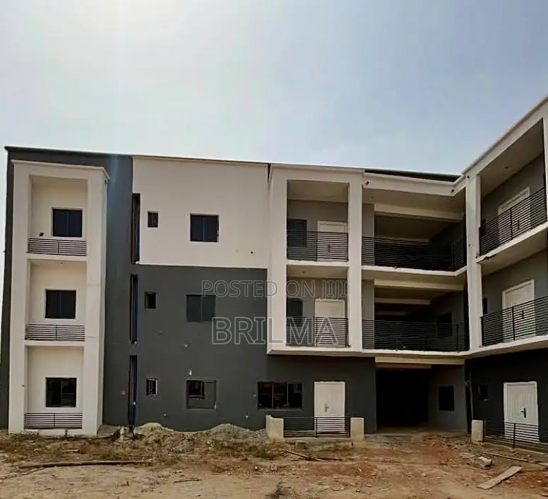 3bdrm Block of Flats in Kaura for sale