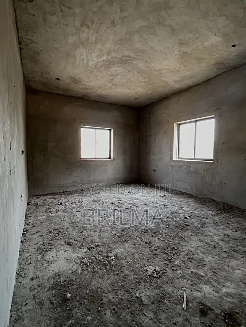 3bdrm Block of Flats in Kaura for sale