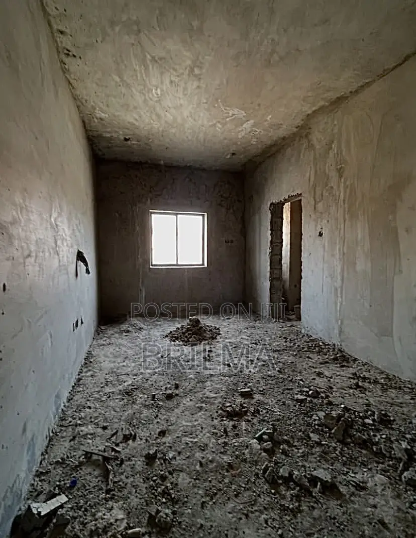 3bdrm Block of Flats in Kaura for sale