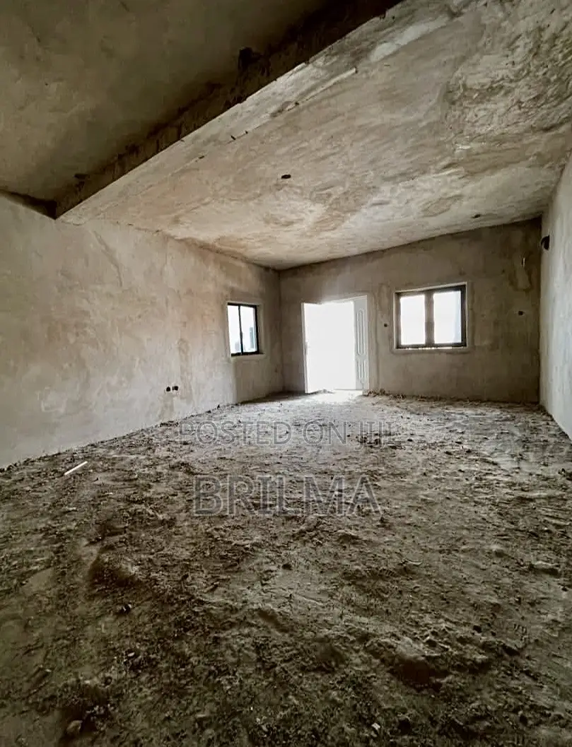 3bdrm Block of Flats in Kaura for sale