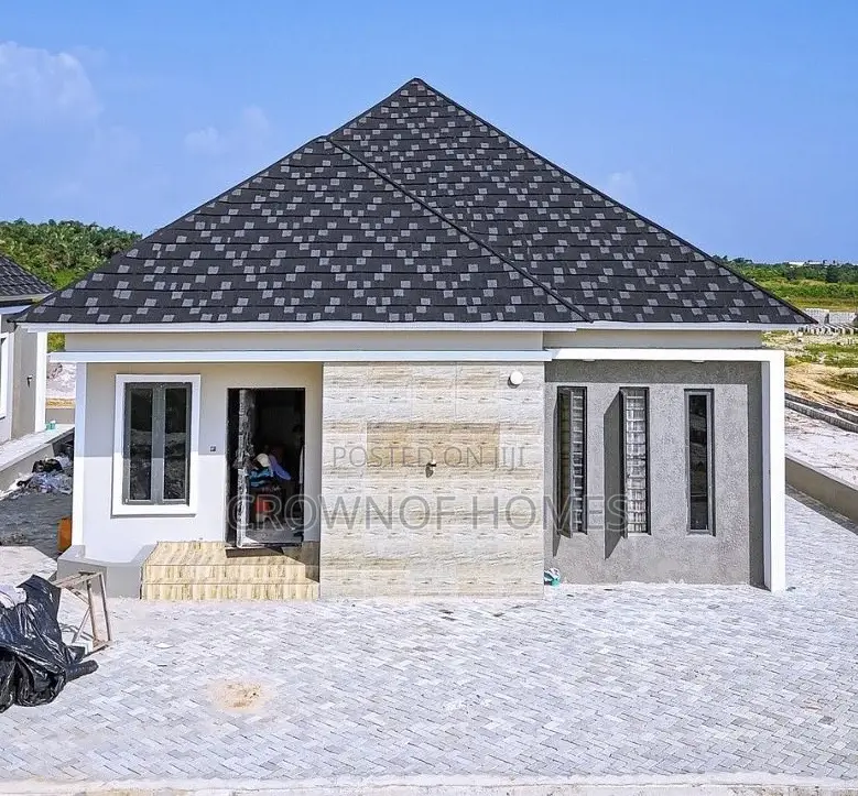 3bdrm Bungalow in Eleko for sale