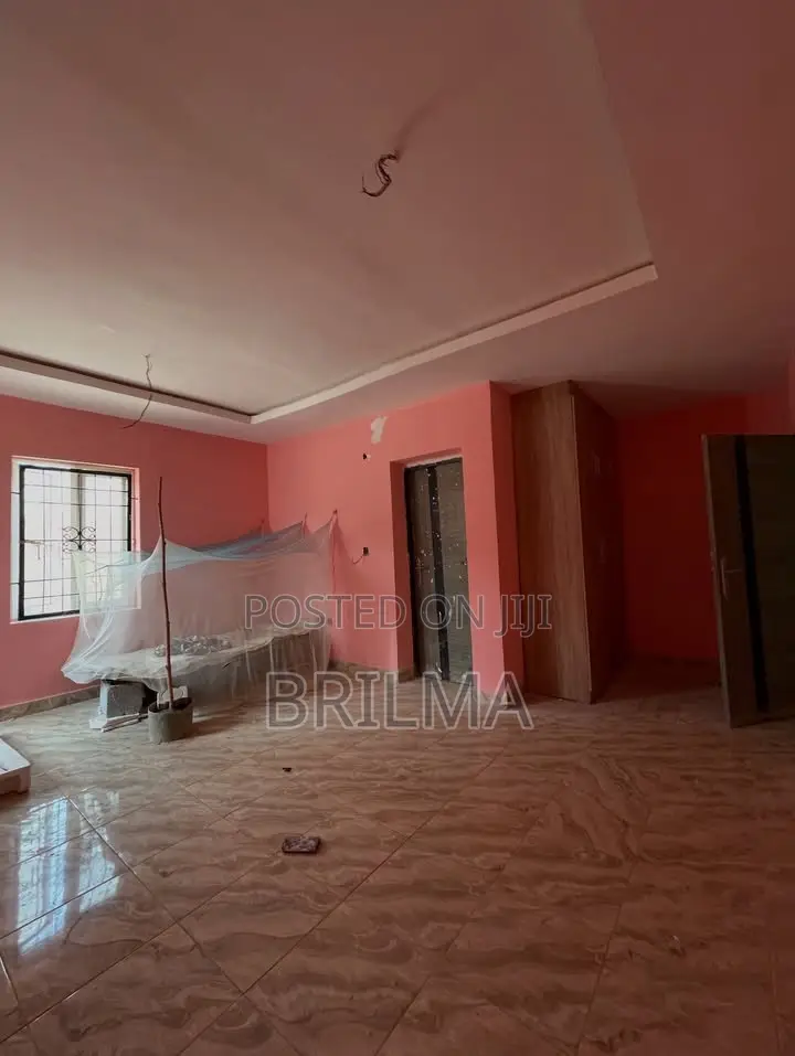 3bdrm Block of Flats in Durumi for sale
