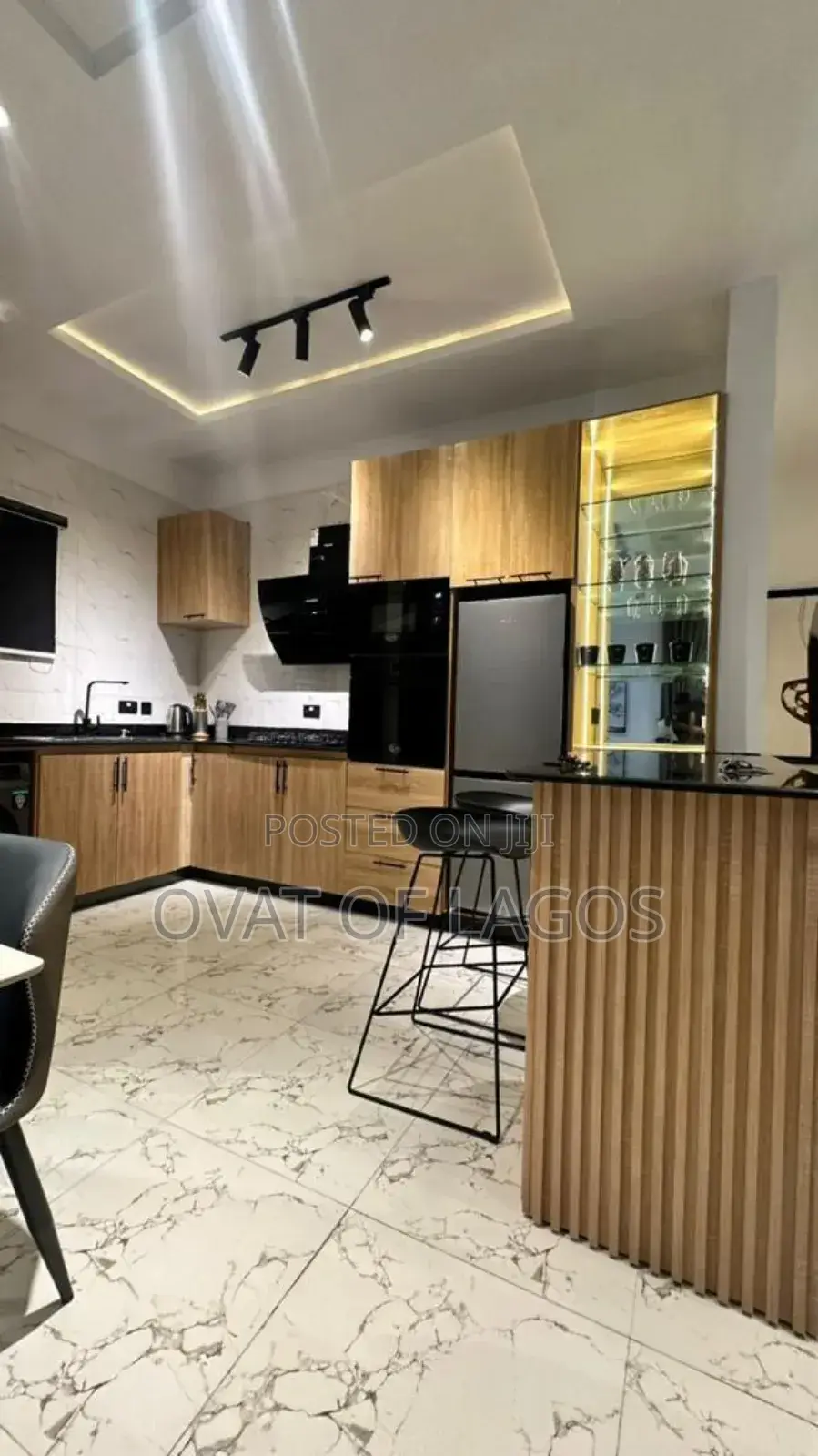 Furnished 2bdrm Apartment in Lekki Phase 1 for sale