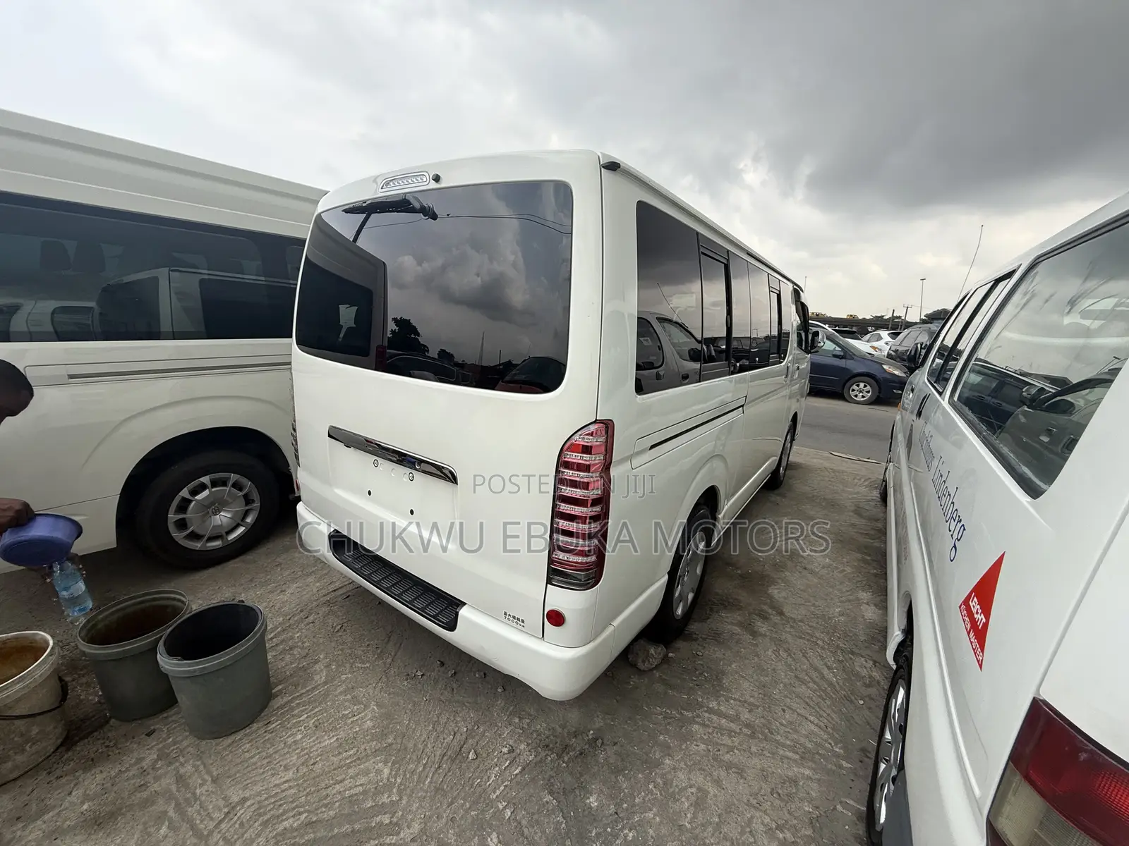 Toyota HiAce 2012 White