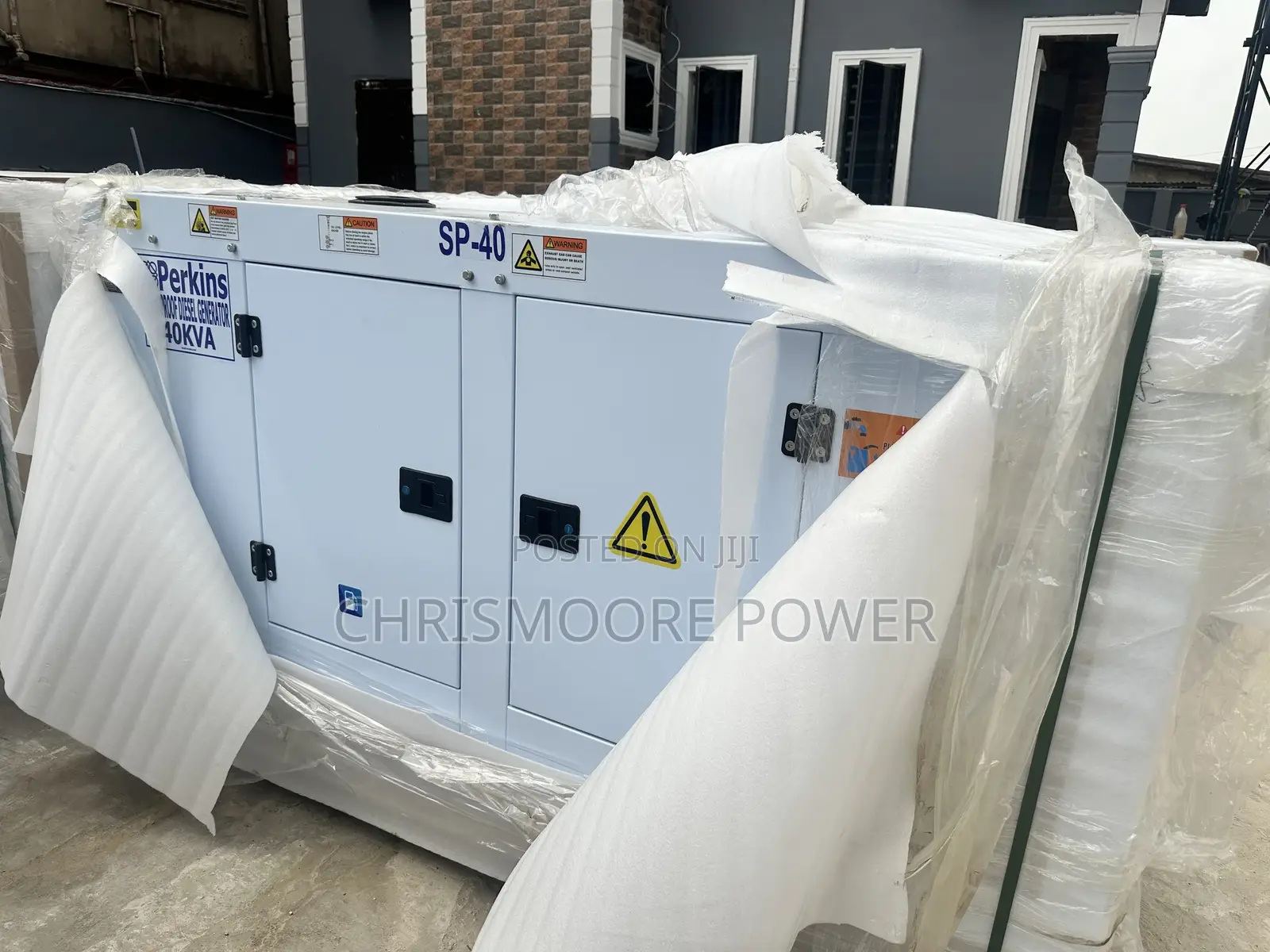 (40kva) Perkins Diesel Soundproof Generator Model Sp40kva
