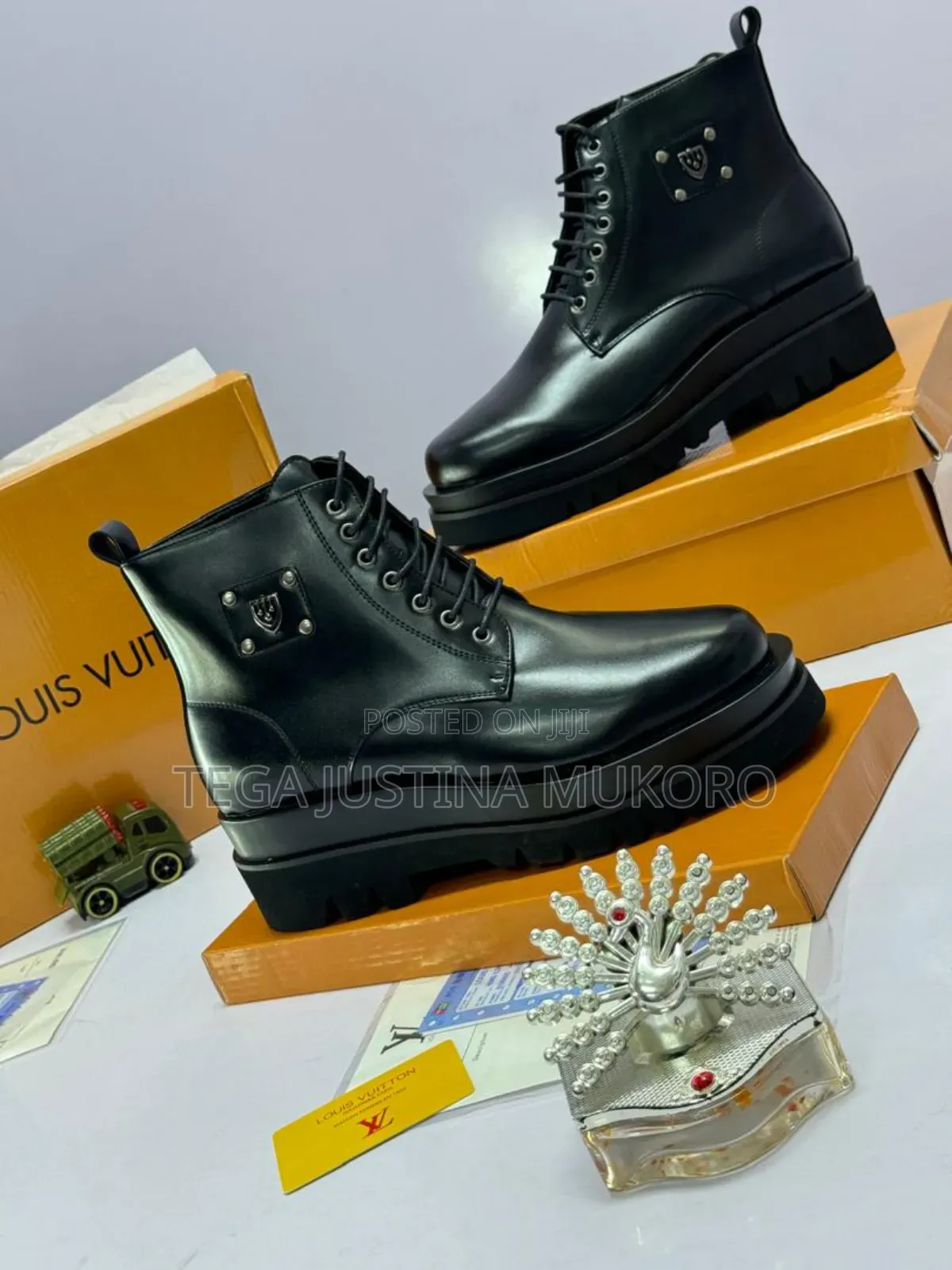 High Quality Louis Vuitton Lace Up Men's Ankle Boots