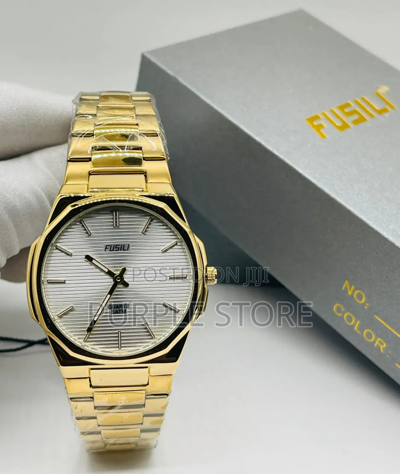 Fusili Hislon Design Sleek Wristwatch