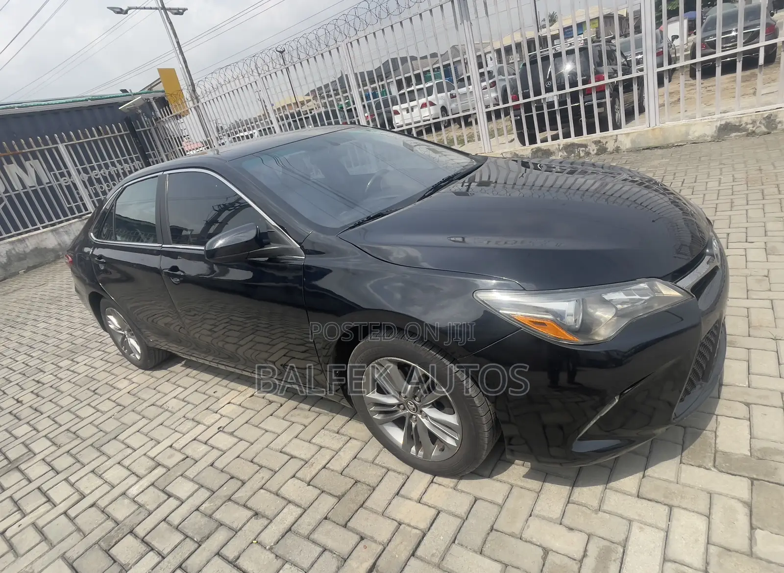 Toyota Camry 2016 Black