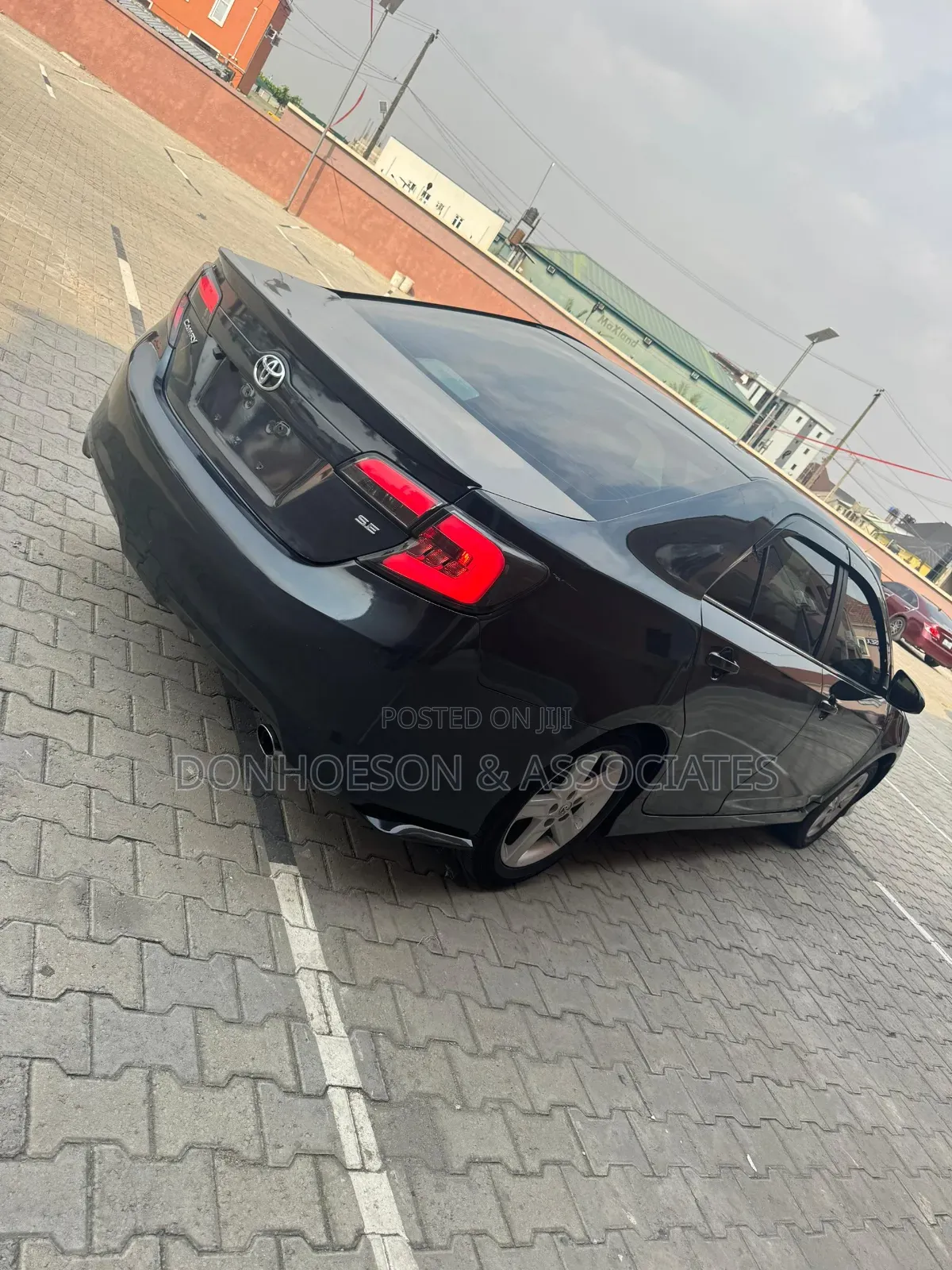 Toyota Camry SE 4dr Sedan (2.5L 4cyl 6A) 2014 Gray
