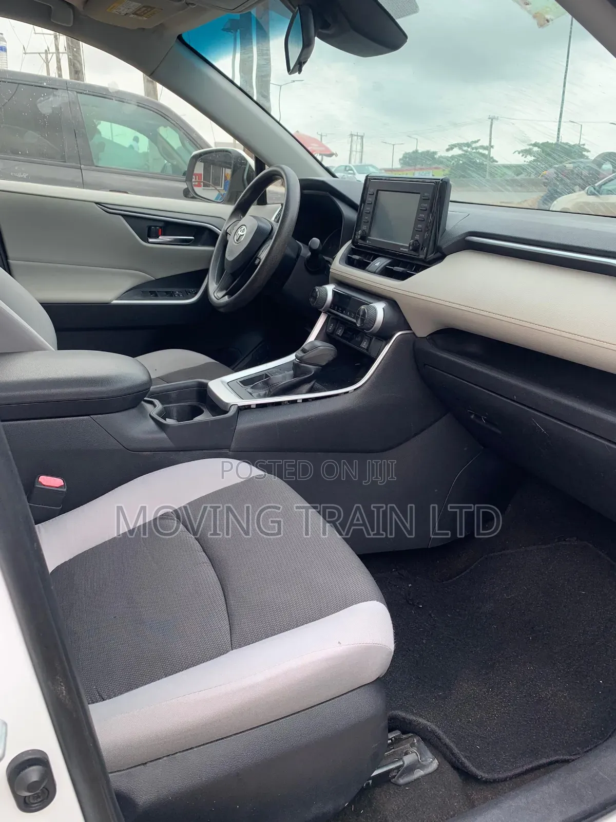 Toyota RAV4 2019 White