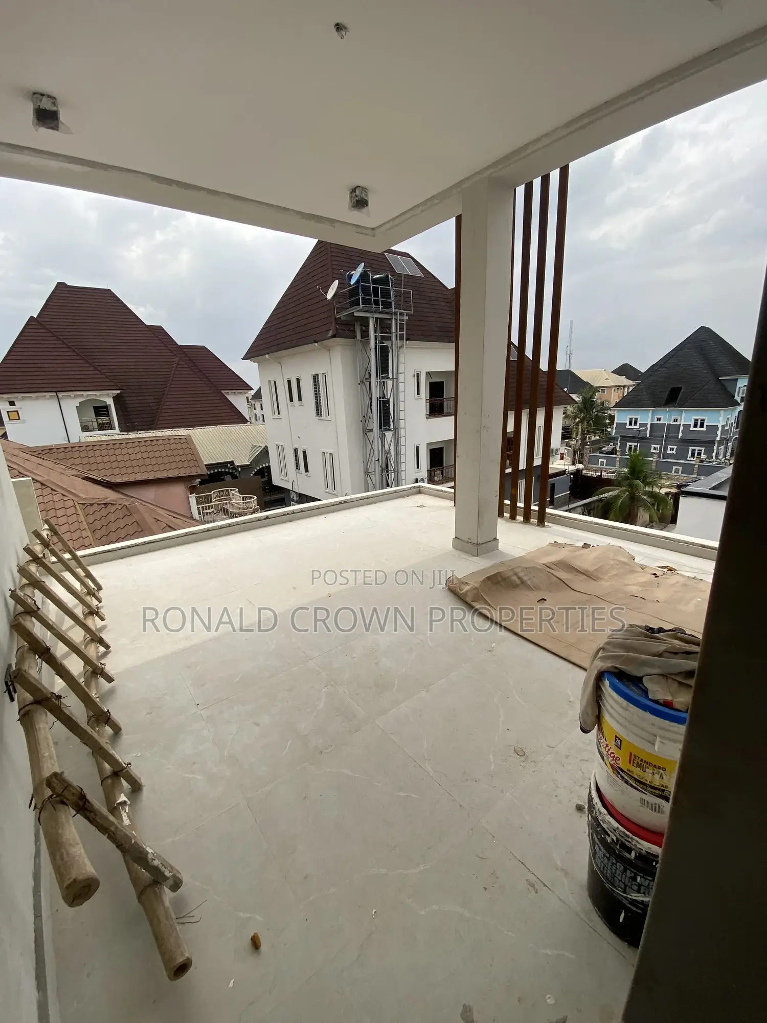 6bdrm Duplex in Ago Palace for sale