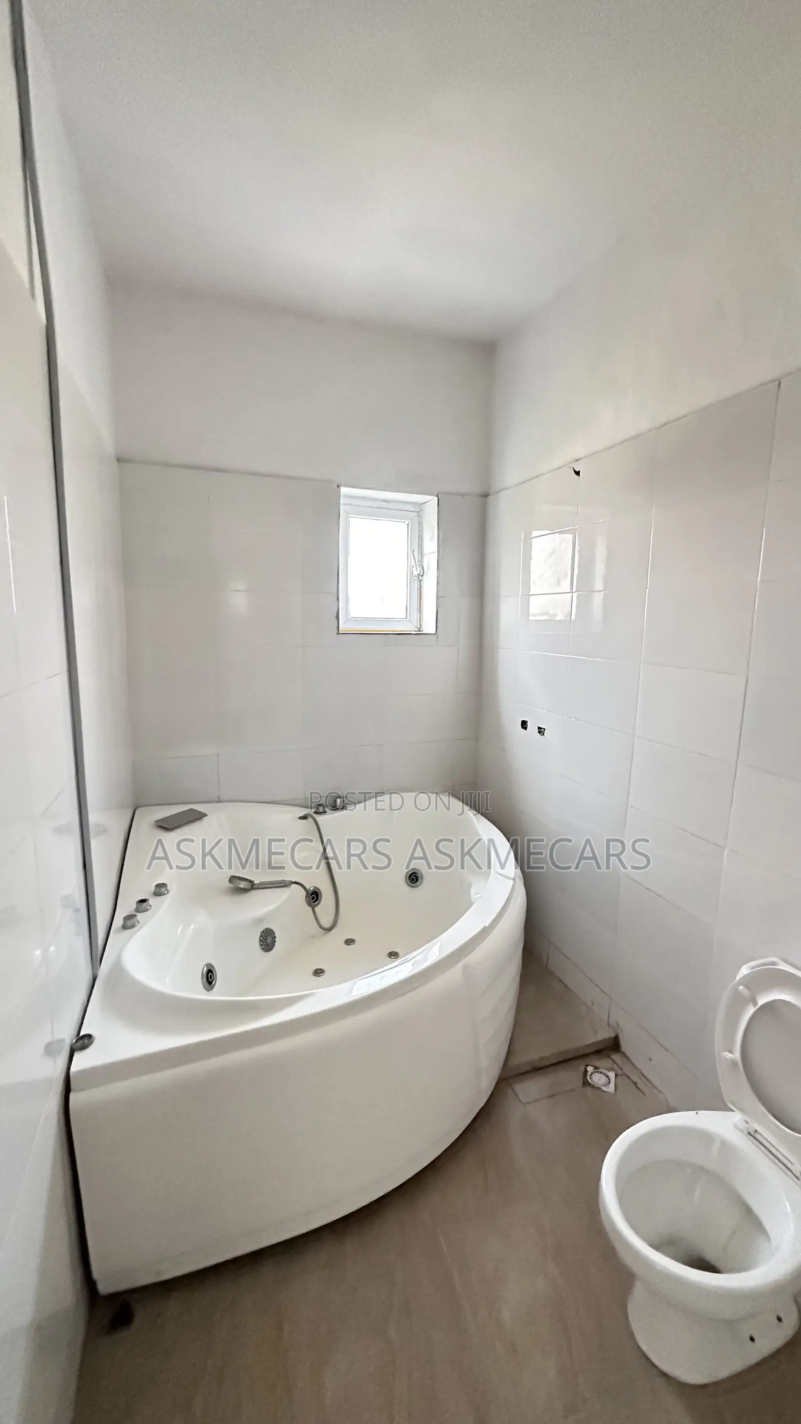 4bdrm Maisonette in Gra, Abijo for rent