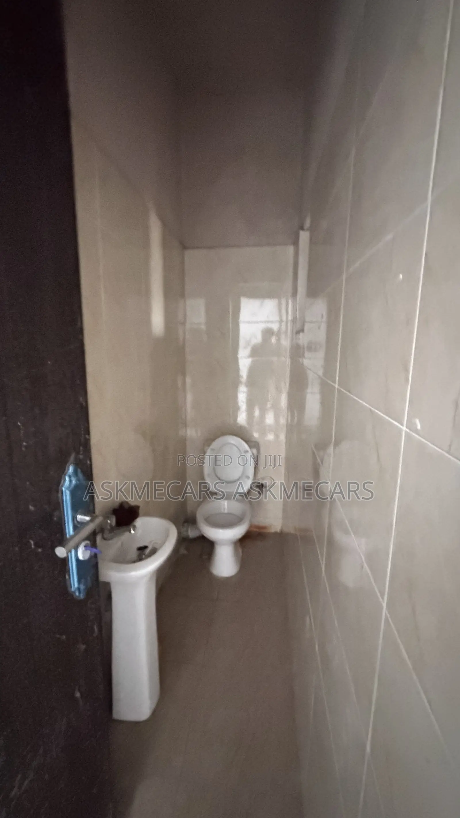 4bdrm Maisonette in Gra, Abijo for rent