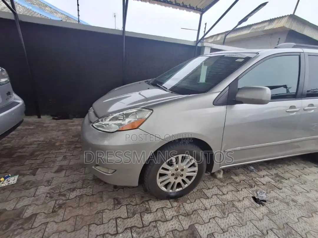 Toyota Sienna 2008 Gray