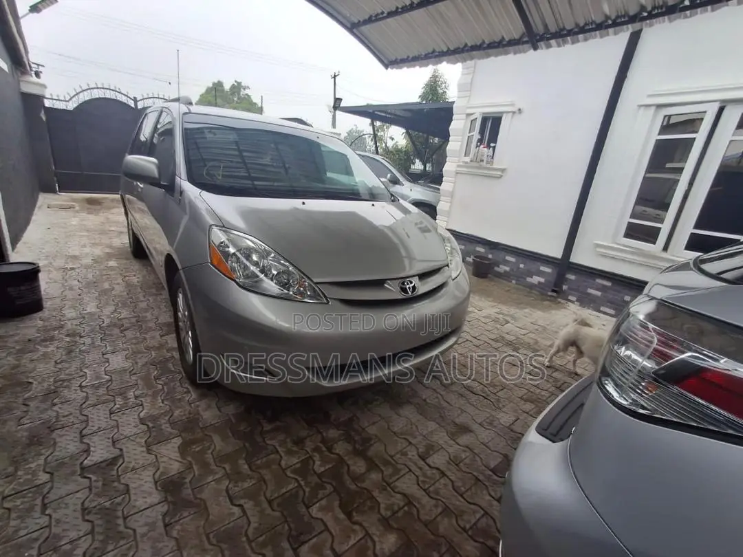 Toyota Sienna 2008 Gray