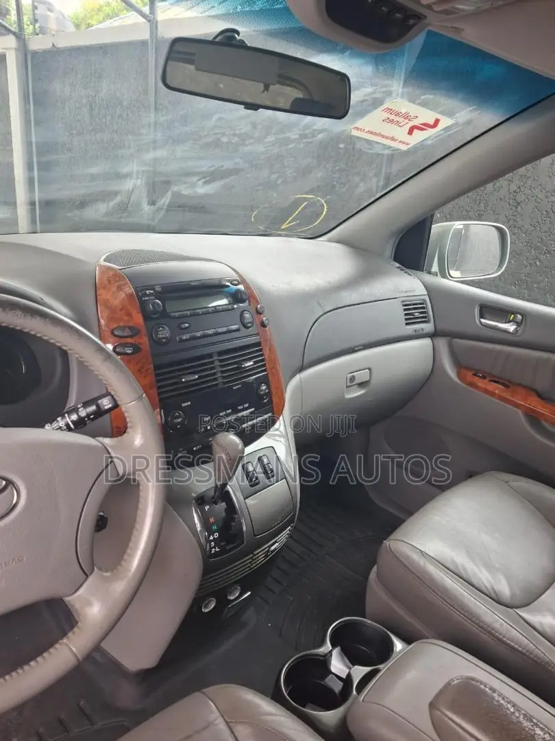 Toyota Sienna 2008 Gray