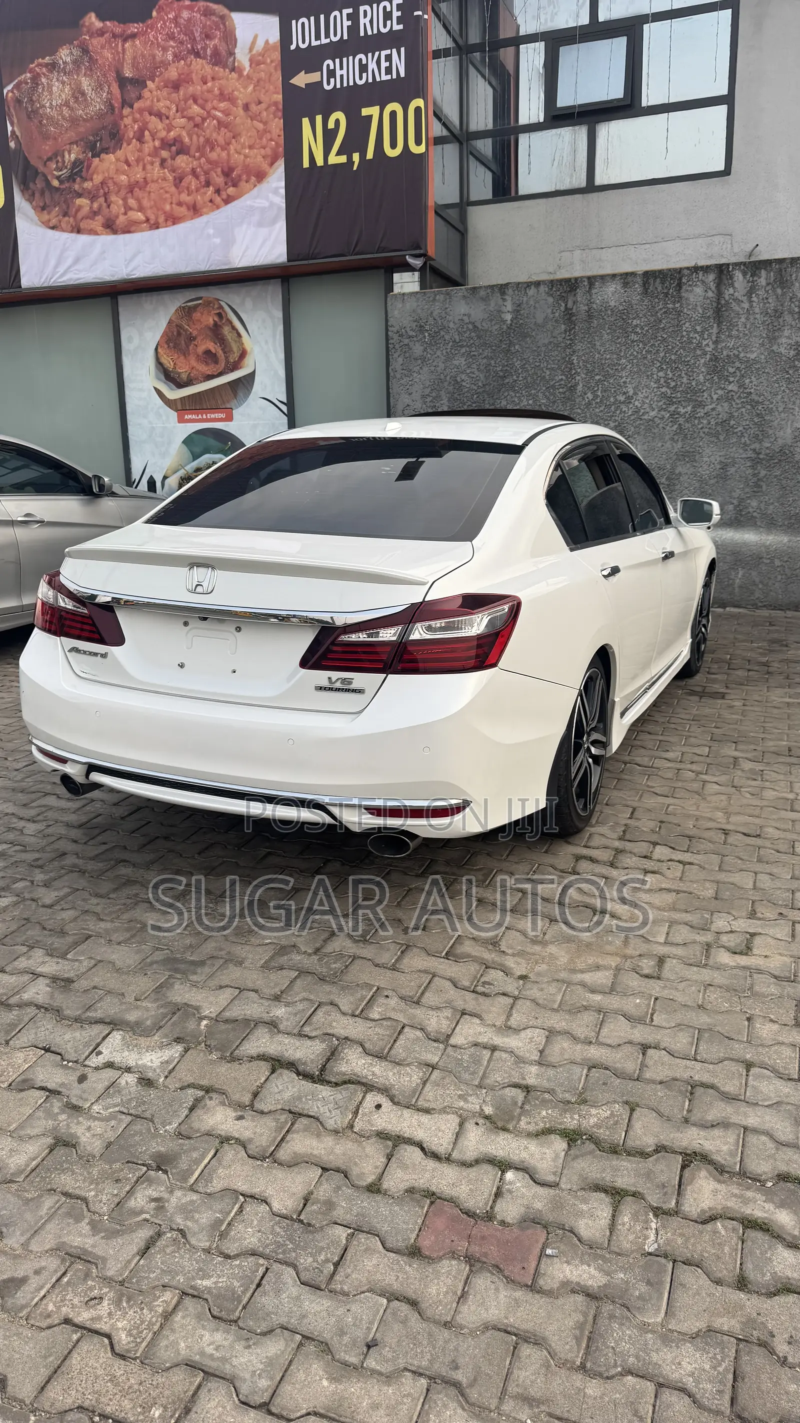 Honda Accord Touring V6 4dr Sedan FWD (3.5L 6cyl 6A) 2017 White