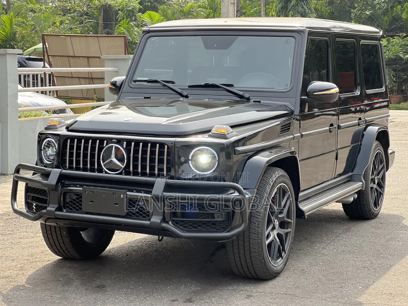 Mercedes-Benz G-Class G63 AMG 4dr SUV 4WD (5.5L 8cyl Turbo 7A) 2015